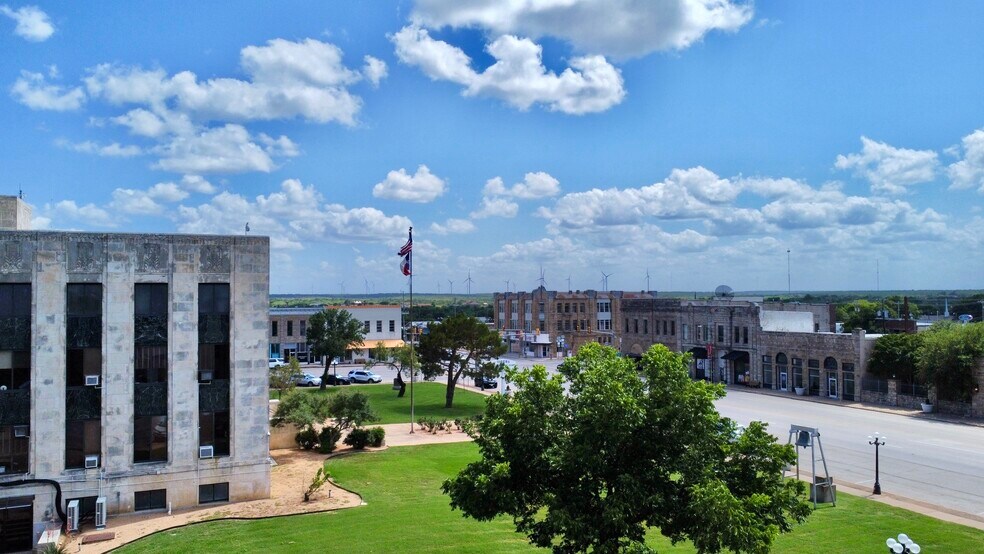 More Photos Of 115 Archer St, Jacksboro Office For Lease