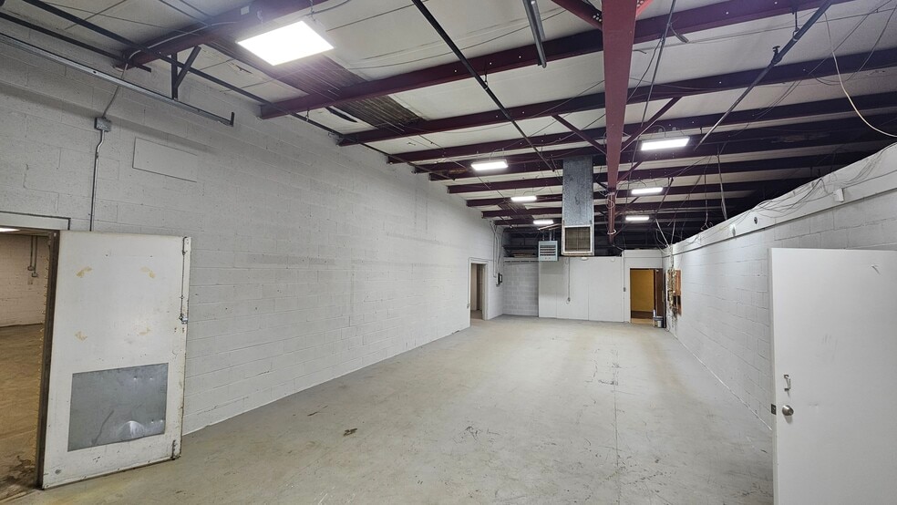 More Photos Of 2437 Clay Rd, Austell Light Manufacturing For Lease