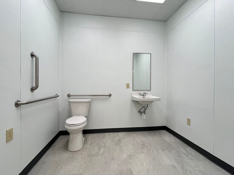 More Photos Of 2300-2306 S Jane St, Pittsburgh Unknown For Lease