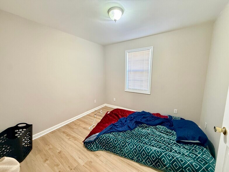 More Photos Of 156 Worley Dr, Owens Cross Roads Apartments For Sale