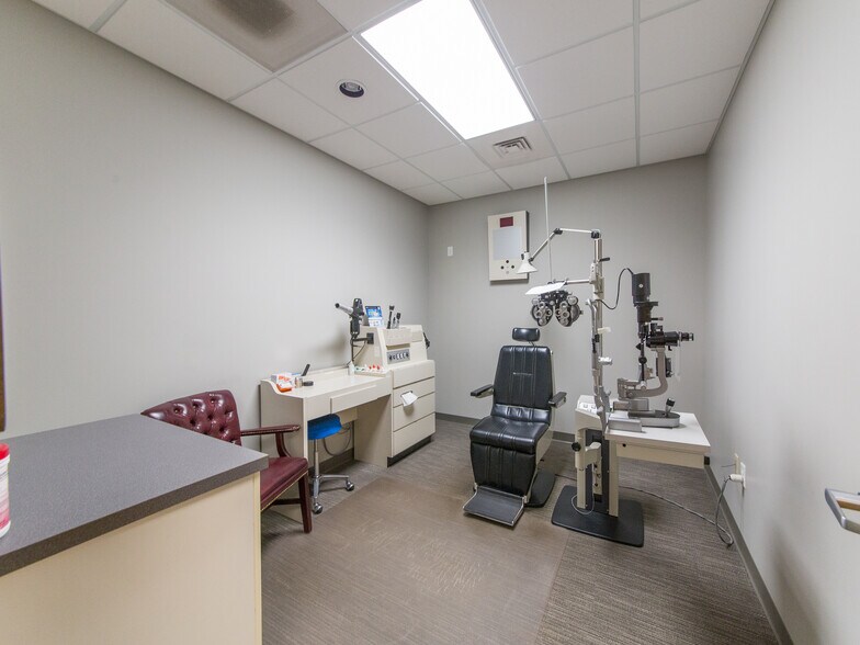 More Photos Of 900A Centrepark Dr, Asheville Medical For Sale