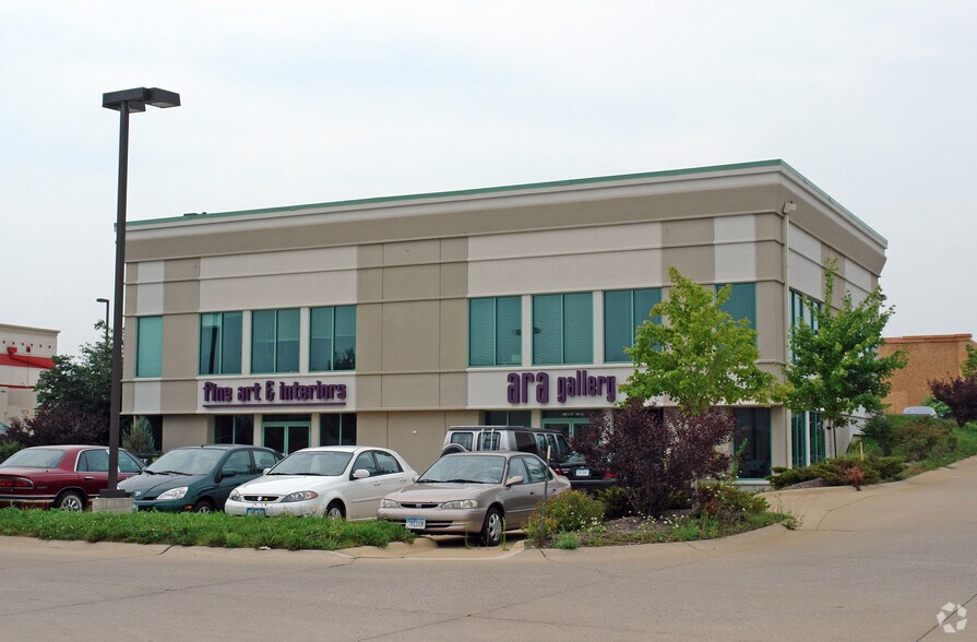 Primary Photo Of 3170 E 53rd St, Davenport Freestanding For Lease