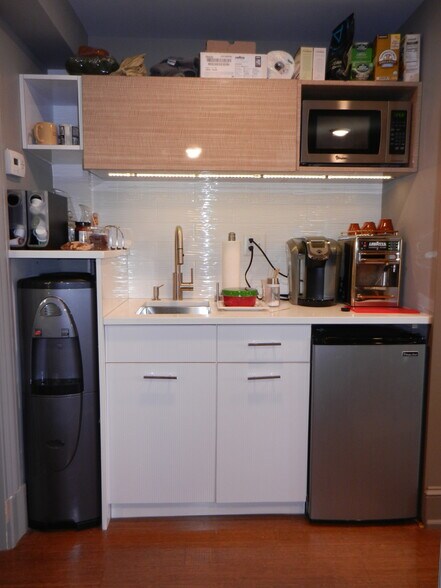 More Photos Of 231 Elmer St, Westfield Office For Lease