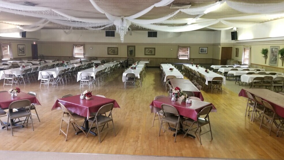 More Photos Of 26646 S 555 St, Fullerton Restaurant For Sale