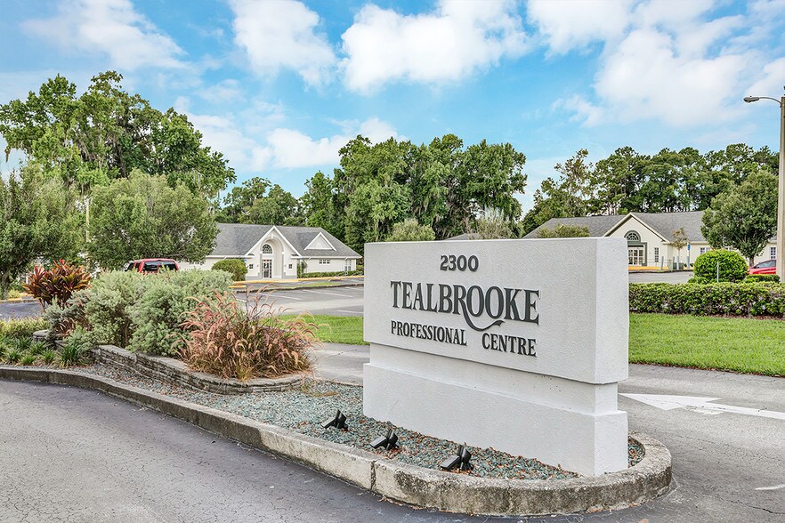 More Photos Of 2300 SE 17th St, Ocala Medical For Lease