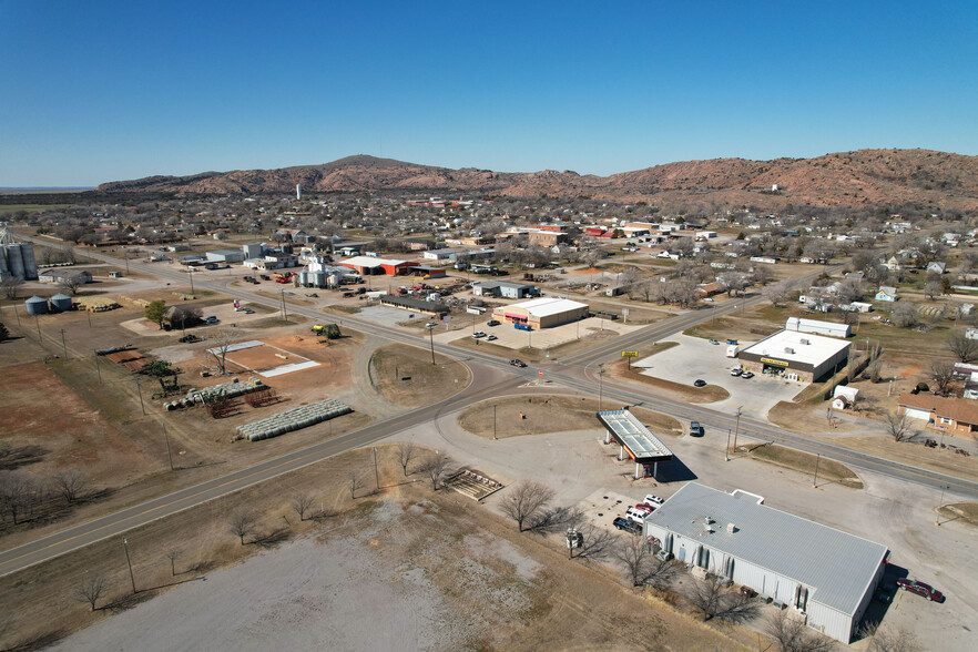 More Photos Of 215 E 1st St, Granite Freestanding For Sale