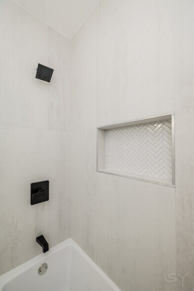 More Photos Of 544 Lawndale ave, Chicago Apartments For Sale