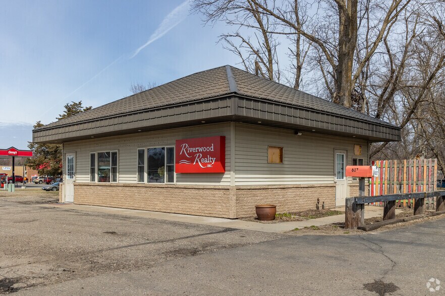 Primary Photo Of 617 E Highway 12, Litchfield Office For Sale