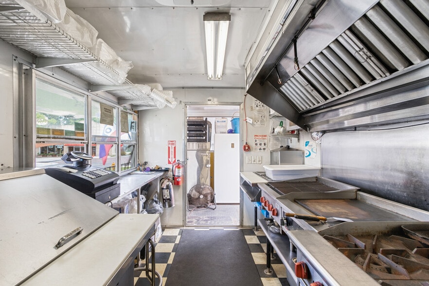 More Photos Of 700 St. Johns Ave, Palatka Restaurant For Sale