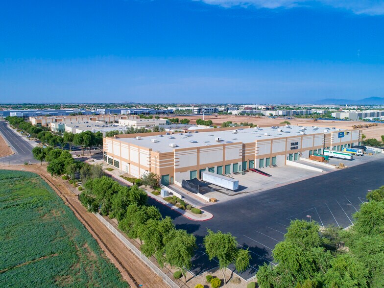 More Photos Of 596 E Germann Rd, Gilbert Warehouse For Lease