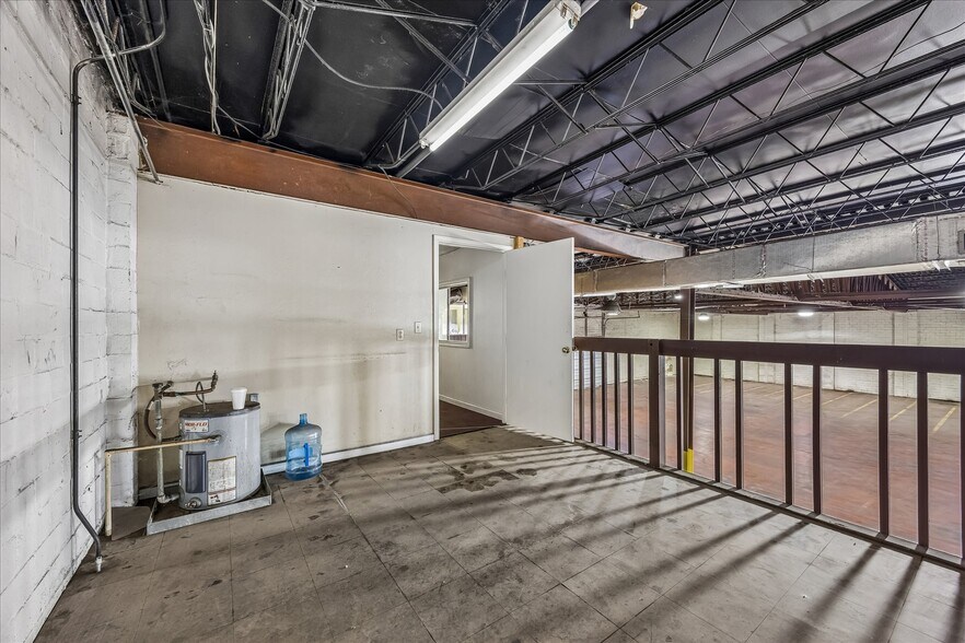 More Photos Of 7001 Lyons Ave, Houston Food Processing For Sale
