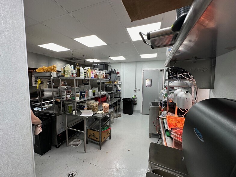 More Photos Of 2547 San Diego Ave, San Diego Restaurant For Lease