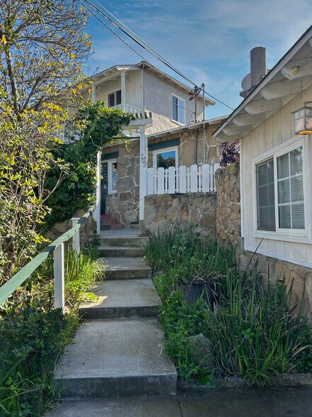 More Photos Of 702 E Vista Way, Vista Multifamily For Sale