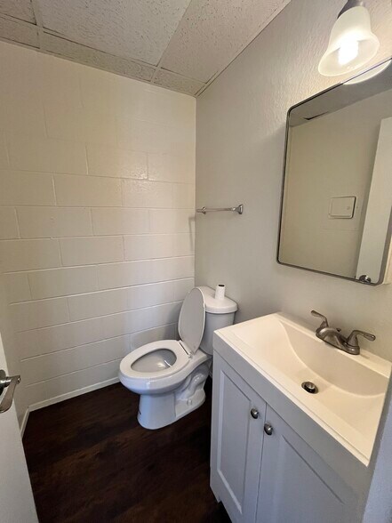 More Photos Of 14231 Garden Rd, Poway Office Residential For Lease