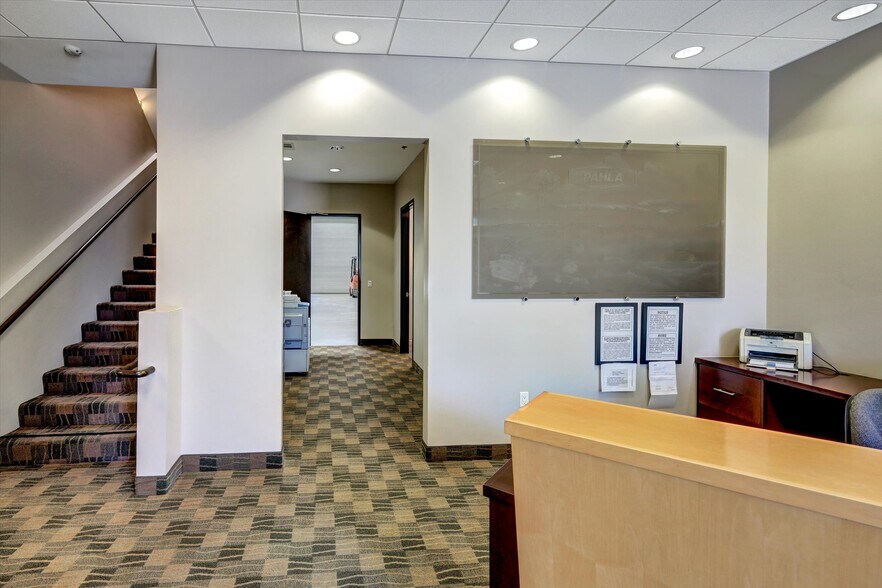 More Photos Of 250 S Pacific St, San Marcos Flex For Lease