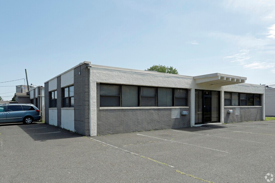 More Photos Of 448 Whitehead Rd, Hamilton Unknown For Lease