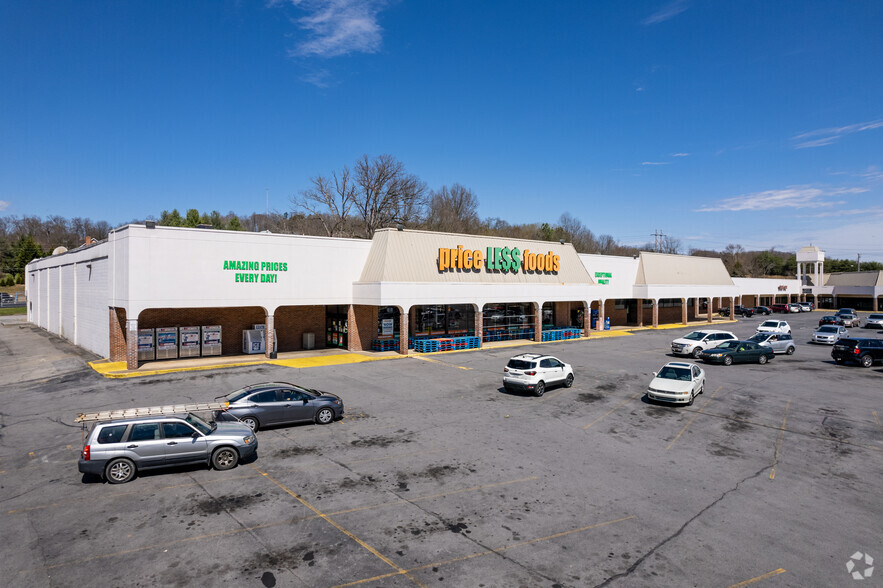 Primary Photo Of 4320-4330 W Stone Dr, Kingsport Unknown For Lease