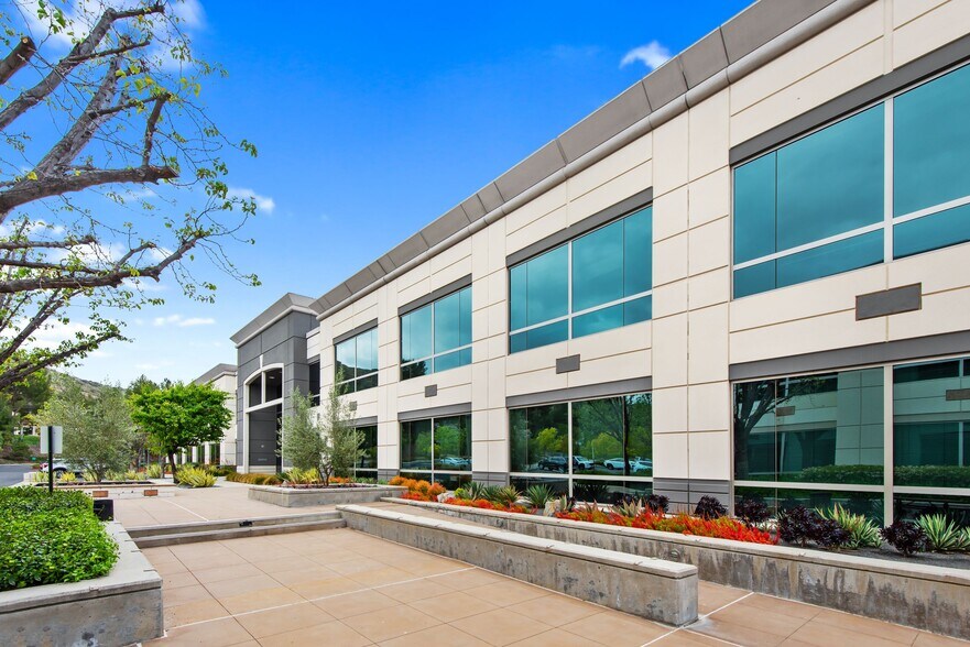 More Photos Of 31111 Agoura Rd, Westlake Village Medical For Lease