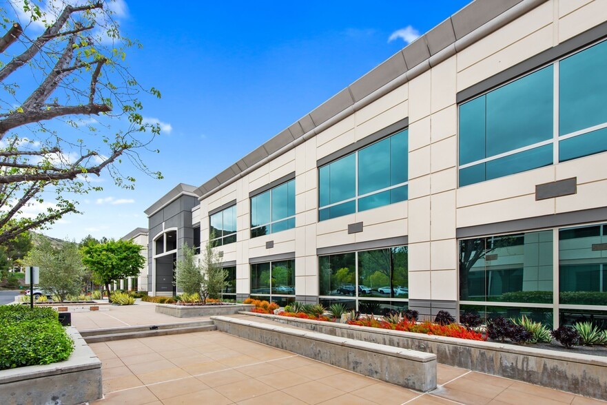 More Photos Of 31111 Agoura Rd, Westlake Village Medical For Lease