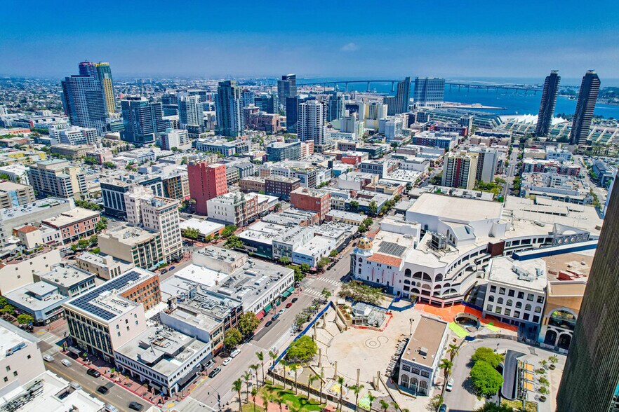 More Photos Of 901-933 4th Ave, San Diego Storefront Retail Office For Lease