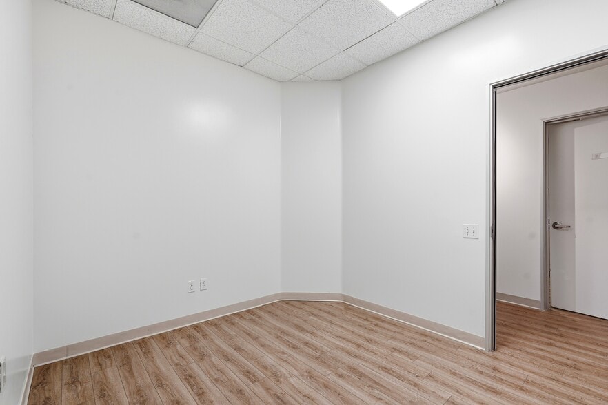 More Photos Of 1000 Newbury Rd, Thousand Oaks Medical For Sale