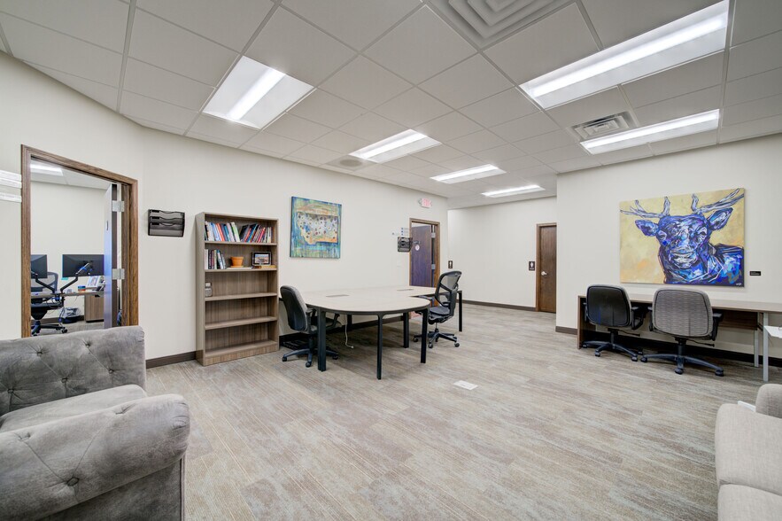 More Photos Of 351 Evergreen Dr, Bozeman Office For Sale