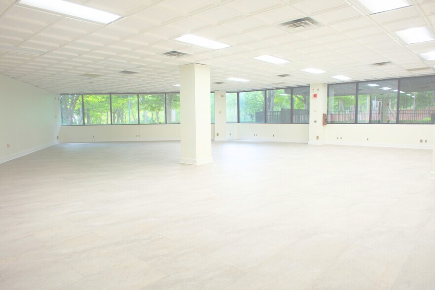 More Photos Of 4100 S Stream Blvd, Charlotte Unknown For Lease