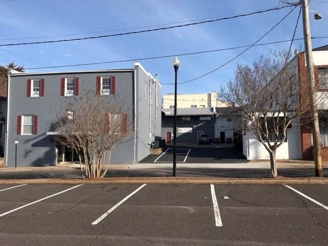 More Photos Of 128-130 W Culpeper St, Culpeper General Retail For Lease