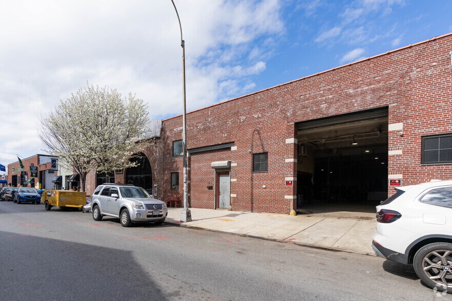Primary Photo Of 201 7th St, Brooklyn Distribution For Lease