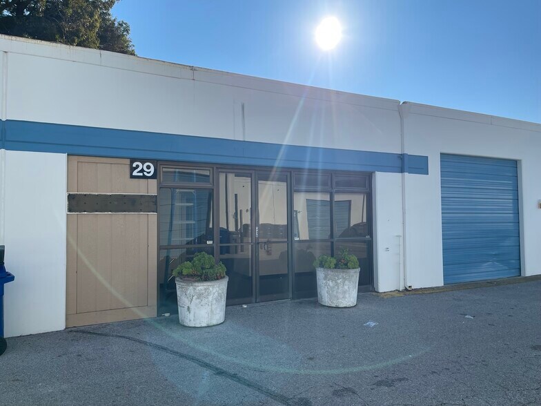 More Photos Of 200 Valley Dr, Brisbane Light Manufacturing For Lease