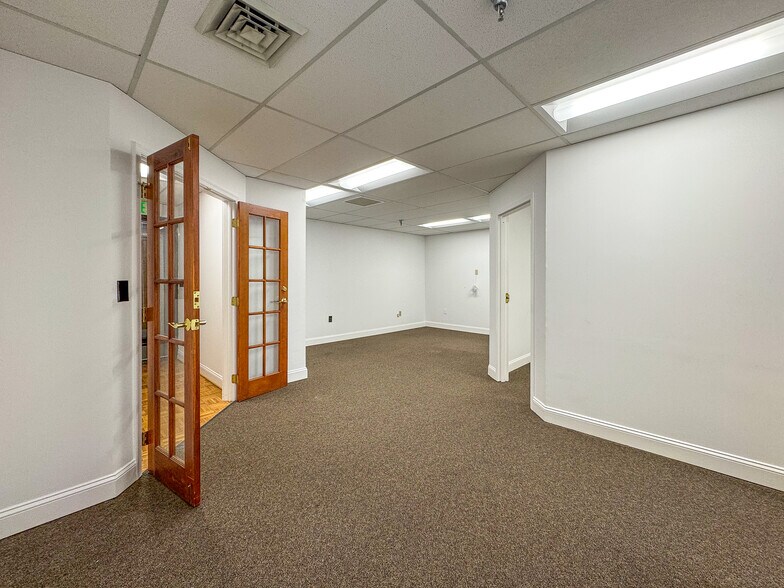 More Photos Of 606 Baltimore Ave, Towson Medical For Lease
