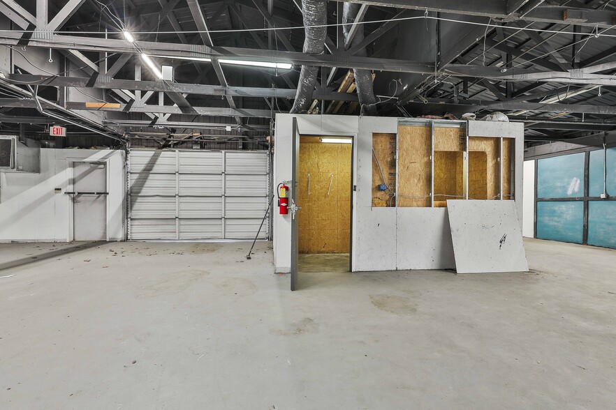 More Photos Of , Peachtree City Unknown For Sale