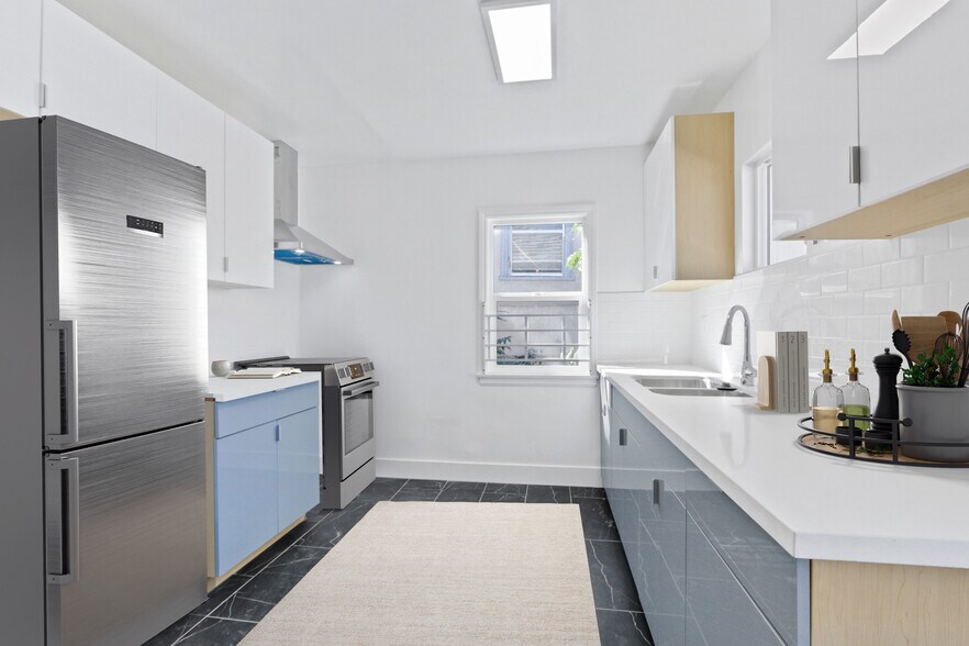 More Photos Of 316 Columbia Ave, Los Angeles Apartments For Sale