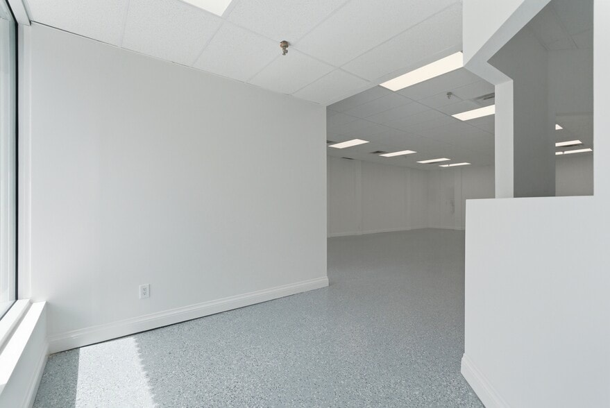 More Photos Of 397 Humberline Dr, Toronto Warehouse For Sale