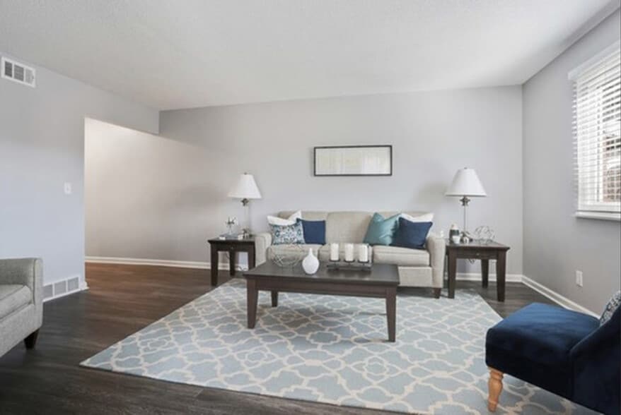 More Photos Of 706 E 139th St, Kansas City Apartments For Sale