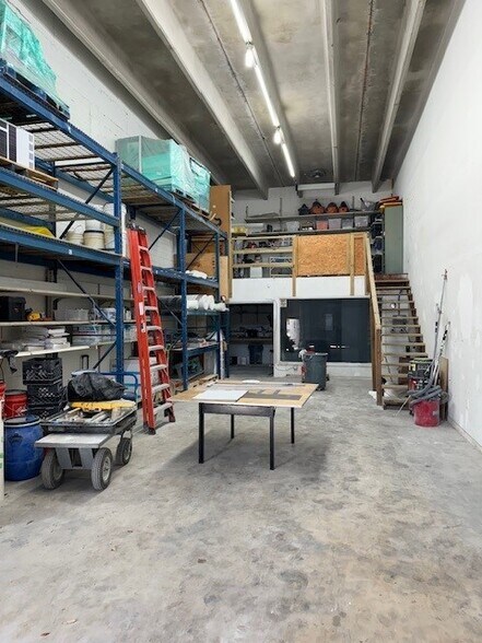 More Photos Of 1310 S Killian Dr, West Palm Beach Warehouse For Sale