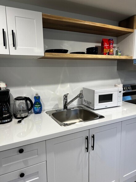 More Photos Of 66 Wellington St S, Hamilton Apartments For Sale