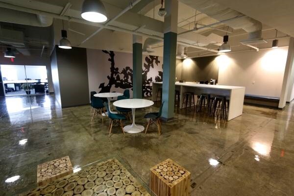 More Photos Of 706 W Ben White Blvd, Austin Office For Lease