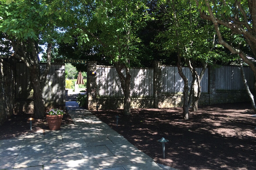 More Photos Of 4244 Loudoun Ave, The Plains Restaurant For Sale