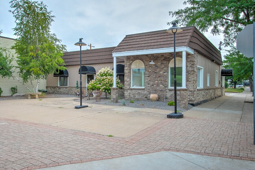 Primary Photo Of 244 Main St S, Cambridge Storefront Retail Office For Lease