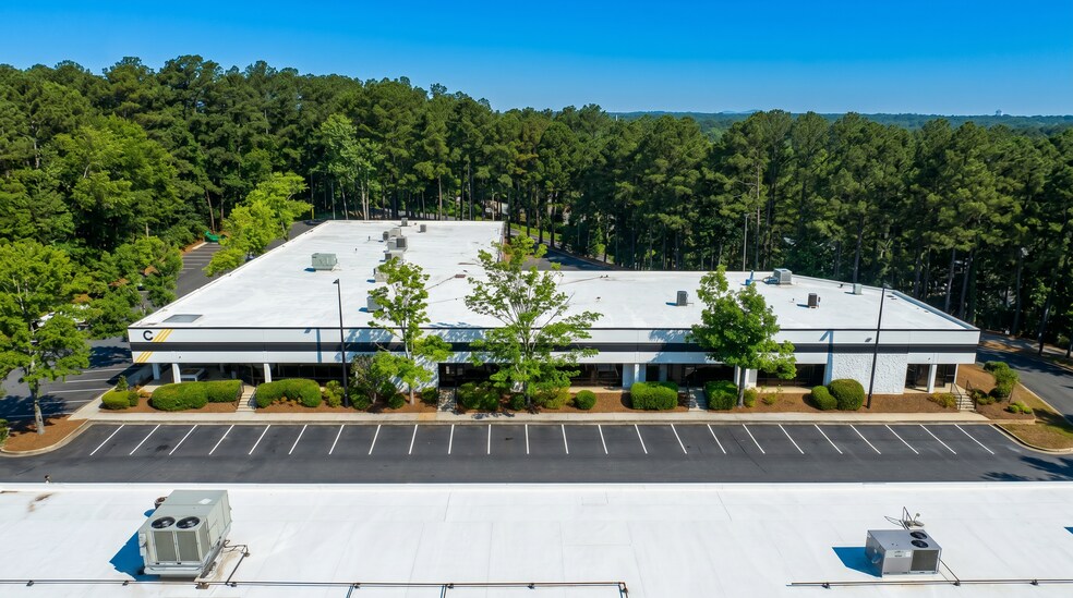 More Photos Of 2700 Northeast Expy, Atlanta Unknown For Lease