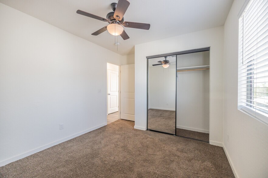 More Photos Of 1135 E Chipman Rd, Phoenix Apartments For Sale