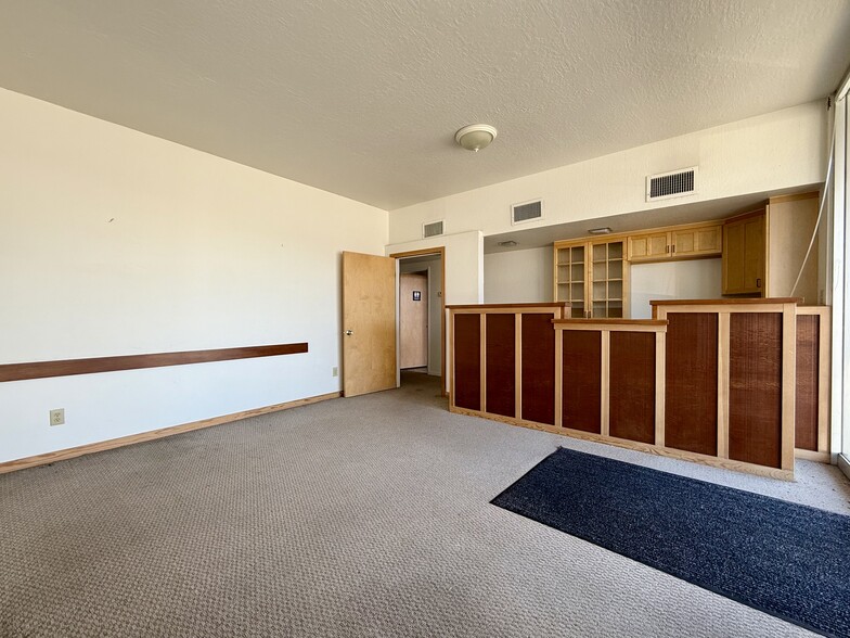 More Photos Of 928-930 San Pablo Ave, Albany Medical For Sale