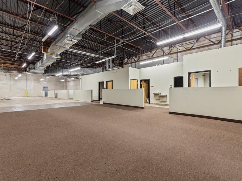 More Photos Of 8001 Rowan Rd, Cranberry Township Storefront For Lease