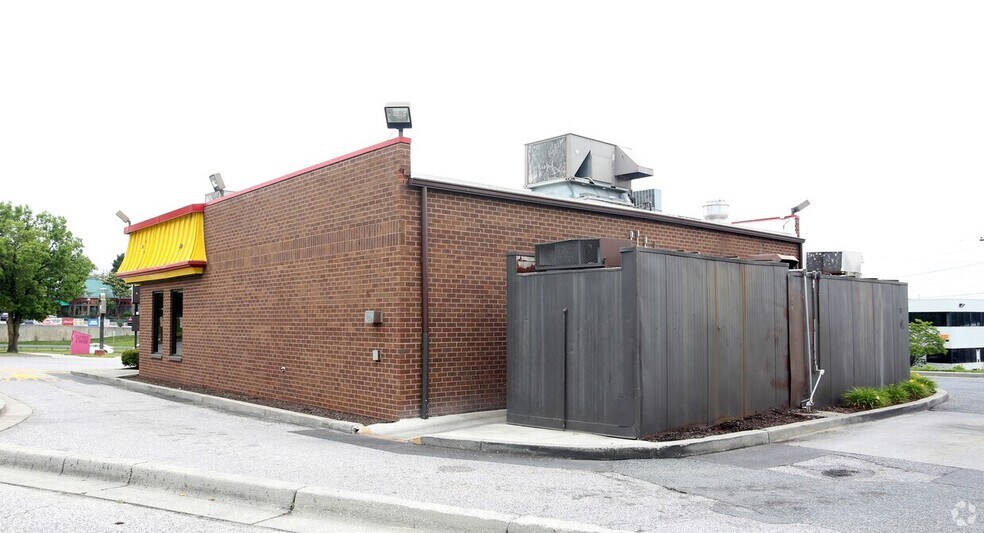 More Photos Of 1660 Whitehead Ct, Baltimore Fast Food For Lease