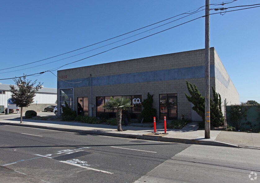 More Photos Of 1320 W El Segundo Blvd, Gardena Warehouse For Lease