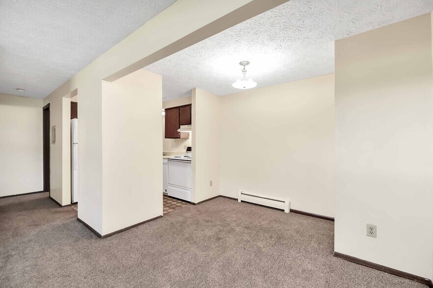 More Photos Of 2612 Pioneer Trl, Sandusky Apartments For Sale