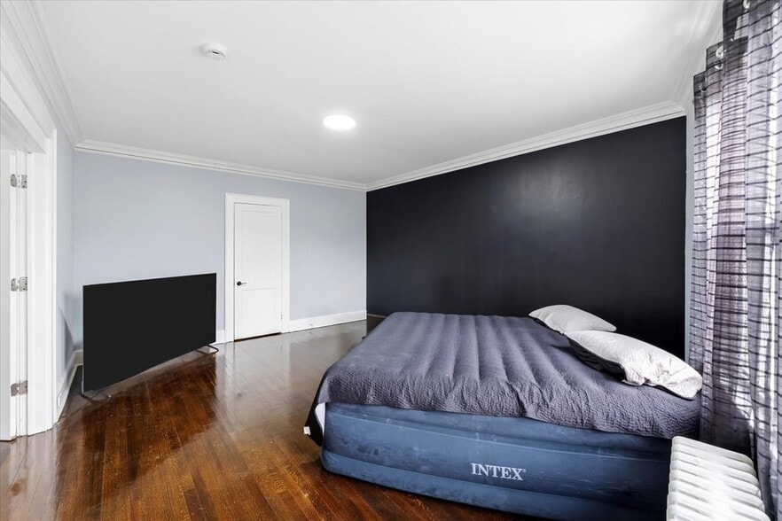 More Photos Of 216-218 Orange Ave, Irvington Convenience Store For Sale