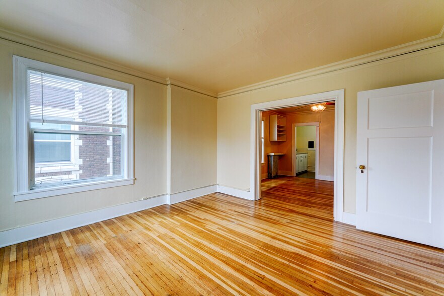 More Photos Of 1429 SW 14th Ave, Portland Apartments For Sale