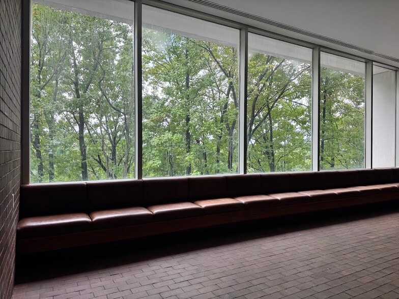 More Photos Of 1 Executive Dr, Fort Lee Apartments For Lease